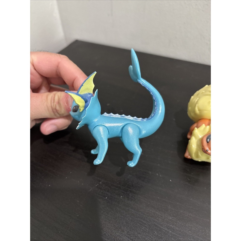 Pokemon Kanto Eeveelutions Vaporeon Jolteon Flareon Pikachu Figure Toys WCT 2019 - Picture 3 of 11